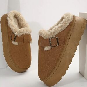 Cozy Tan Fur-Lined Slip-On Ankle Boots Size 8